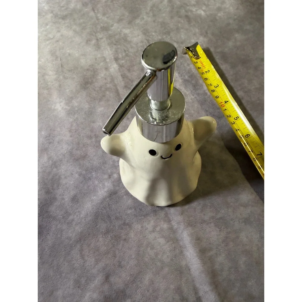 Ceramic Ghost Soap Dispenser White Halloween Spooky Decor Silver Pump GH-SPPMP